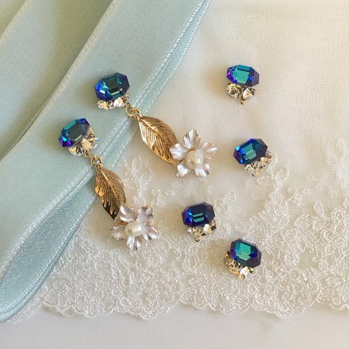 【#1694】ブルー　カラフル　さざれ石　ハンドメイド　アクセサリー　ピアス 1694】ブルー カラフル さざれ石 ハンドメイド アクセサリー ピアス