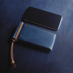 藍染め革のタブレット＆スマホスタンド【oruto/おると】 #角度2段階#持ち運び楽々おりたたみ式 5枚目の画像