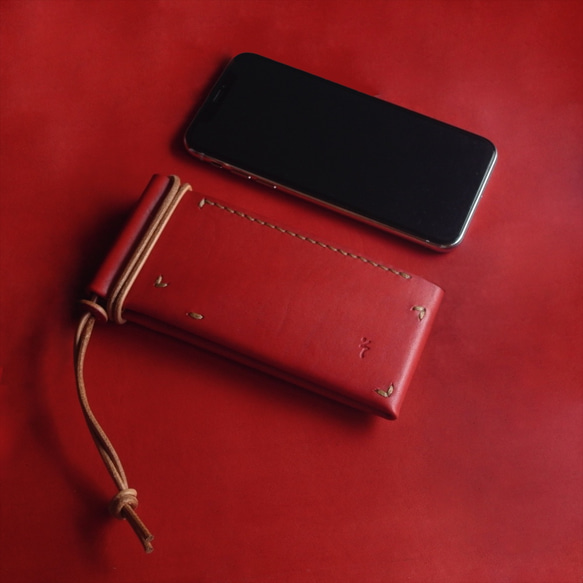 すおう染め革のタブレット＆スマホスタンド【oruto/おると】#草木染め革 #金具なし #手縫い すおう