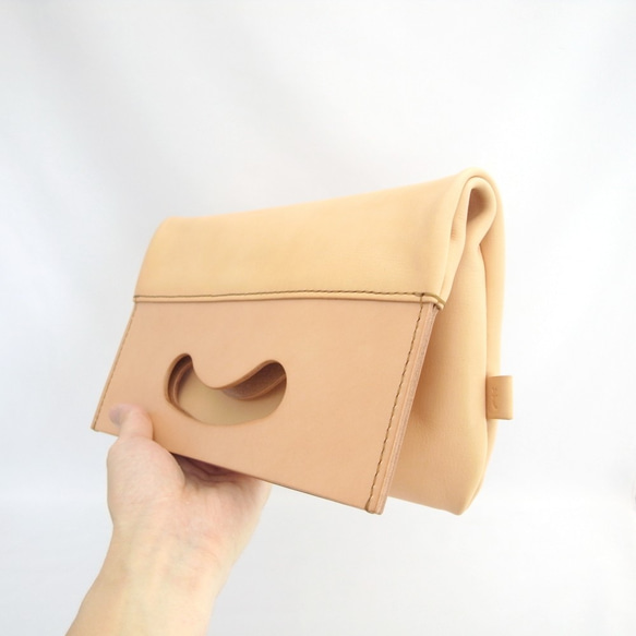 ヌメ革丨クラッチバッグ【conicori/こにこり】荷物が増えると機嫌をそこねる 2way 手縫い 手作り 4枚目の画像