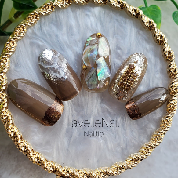ブラウンゴールドニュアンスシェルネイル ラメ バイカラー 韓国 ちゅるん 秋 ブラウンゴールドニュアンスシェルネイル ラメ バイカラー 韓国