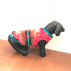 ネイティブ柄フリース レッド&グリーン❤︎ドッグウェア　犬服 2枚目の画像