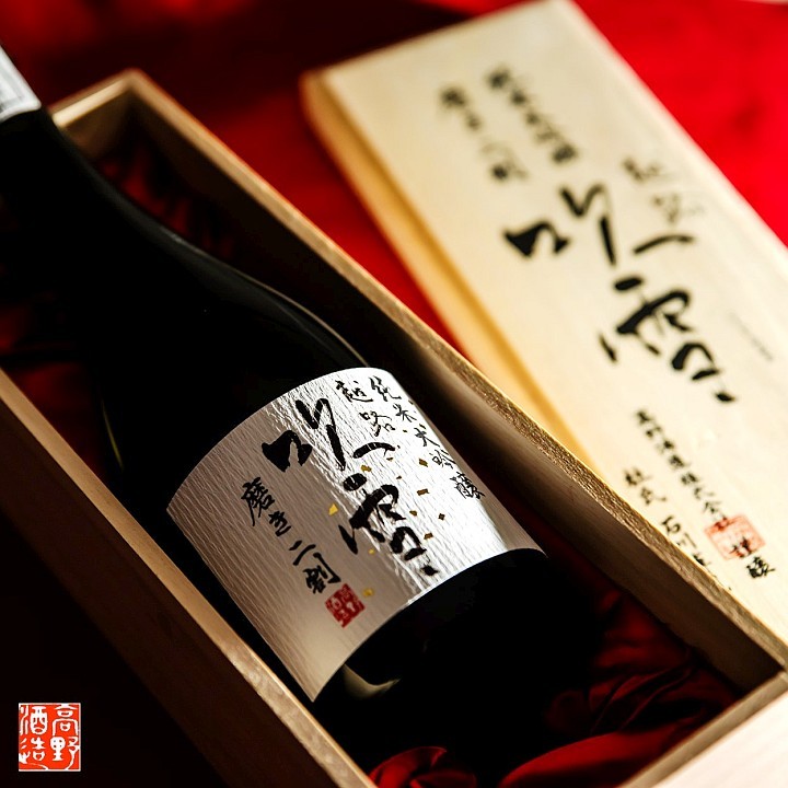 越路吹雪 純米大吟醸 磨き二割 720ml 桐箱入 限定品 辛口 お酒 日本酒 新潟 高野酒造(1017)