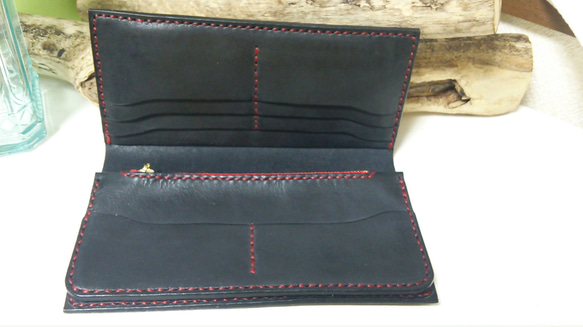 レザー長財布 (ブラック、黒) 大人のシンプルデザイン カラーシニュー糸使用 2枚目の画像