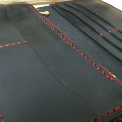 レザー長財布 (ブラック、黒) 大人のシンプルデザイン カラーシニュー糸使用 5枚目の画像