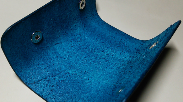 レザーアクセサリー レザー持ち手 ブルー(青) 手持ちのバックを持ちやすくオシャレに変身 3枚目の画像