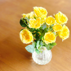 Happy yellow rose 水換えなしのずっと綺麗なお花の花瓶付きフラワー 4枚目の画像