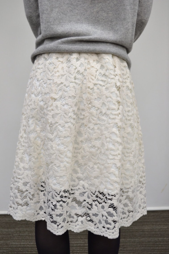 真綿色のふんわり起毛レースのスカート 4枚目の画像