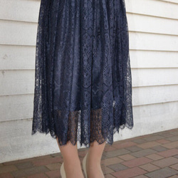 繊細な紺レースのギャザースカート 4枚目の画像