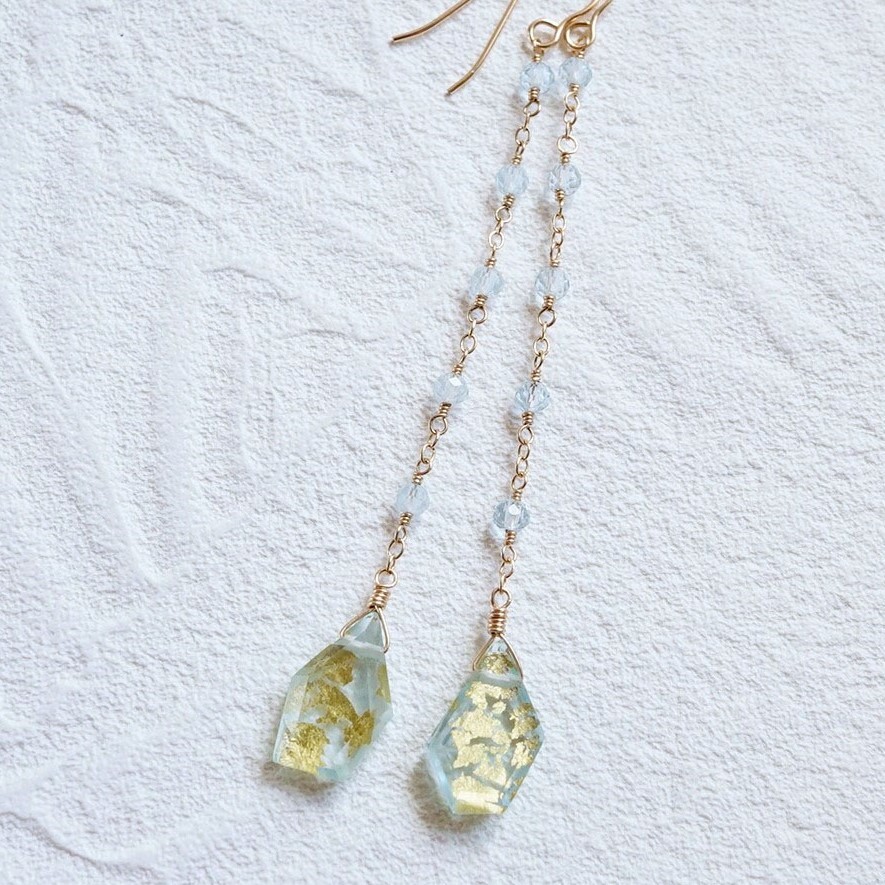 14kgf 希少 22K金箔入り ランダムカット ブルートパーズ ロングピアス