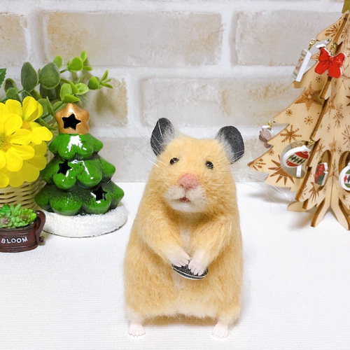 12cm ちょっと上向き♪ *キンクマハムスター* 羊毛フェルト 羊毛 12cm ちょっと上向き♪ *キンクマハムスター* 羊毛フェルト 羊毛