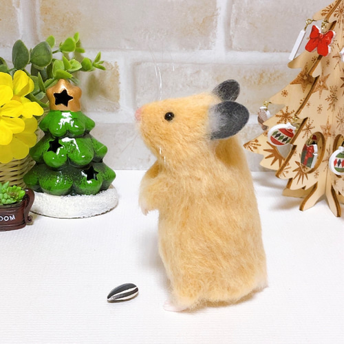 12cm ちょっと上向き♪ *キンクマハムスター* 羊毛フェルト 羊毛 12cm ちょっと上向き♪ *キンクマハムスター* 羊毛フェルト 羊毛