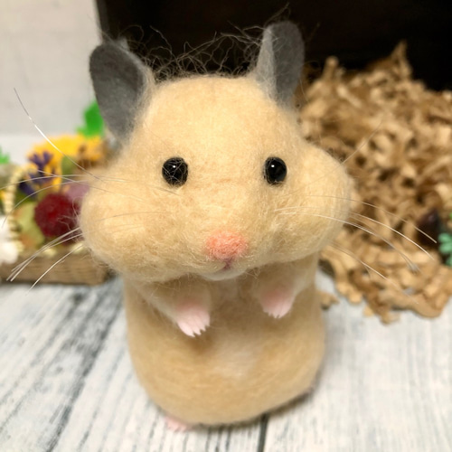 ぽっちゃりハム *ほっぺパンパン キンクマハムスター* 10㎝ 羊毛