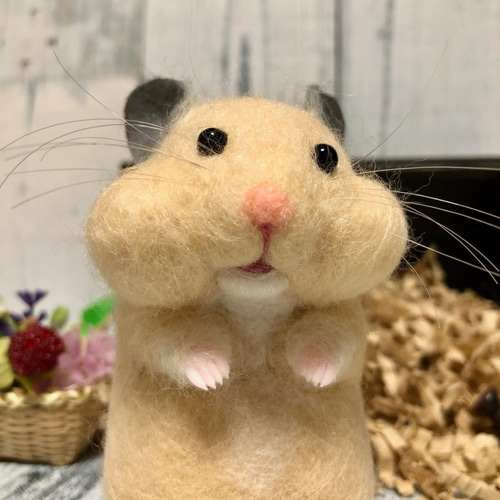 ぽっちゃりハム *ほっぺパンパン キンクマハムスター* 10㎝ 羊毛