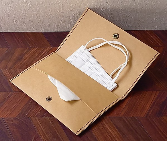 クラフト紙製のポケットティッシュケース　マスクホルダー　マスクケース　 1枚目の画像