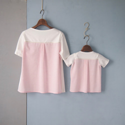 親子で♡うしろがシャツのようなTシャツ 白×ピンク　名入れ対応 1枚目の画像