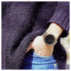 GUCCI レディース時計飽きのこないデザインブラックシルバーシンプル