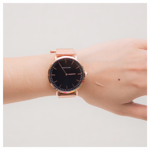 流行りに左右されないシンプルデザイン】腕時計 ブラック×ピンク 