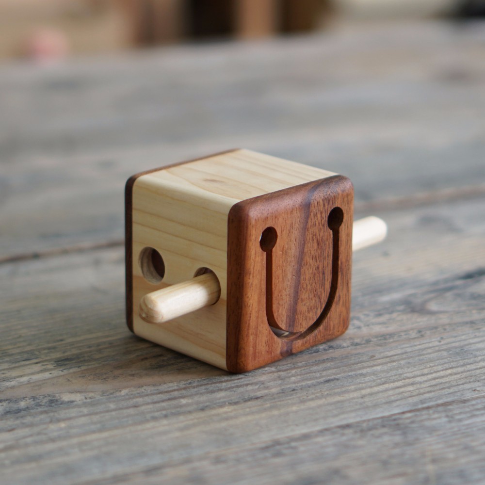 「小さな森のおと」ヒノキとウォールナットの小さなスリットドラム