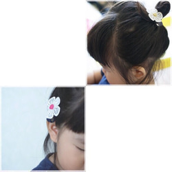 《ベビー&キッズ》レースのお花のヘアクリップ 3枚目の画像