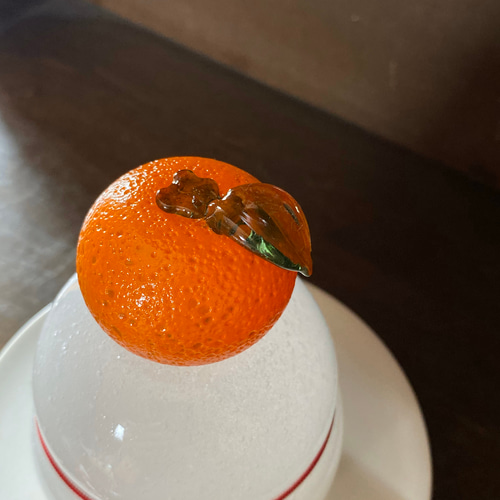 つぶつぶみかんのモチモチ鏡餅 組紐付き その他置物 ガラス工房 グラス