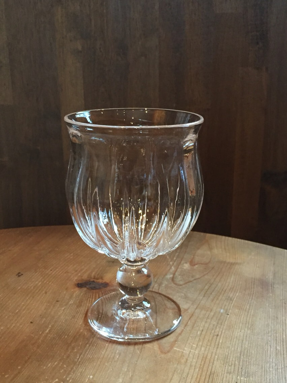 自古流傳的玻璃酒杯 第1張的照片