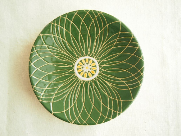 小皿（花）深緑色 1枚目の画像