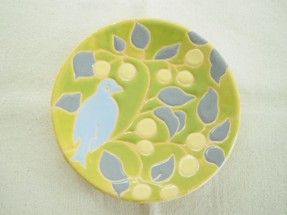 スペインタイルの小皿（鳥　黄緑色） 1枚目の画像