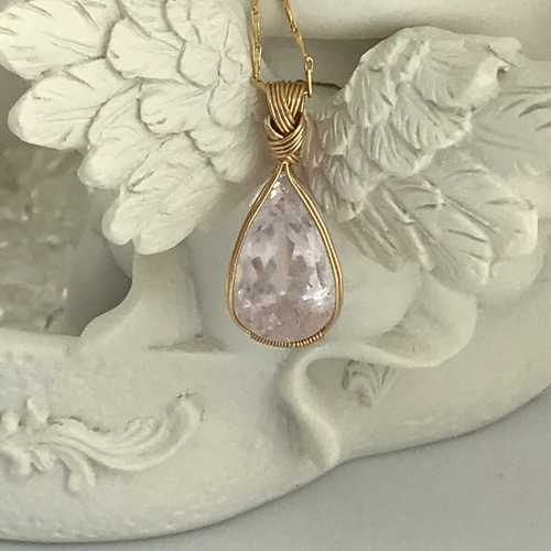 優しい女神】クンツァイト 天然石ペンダント