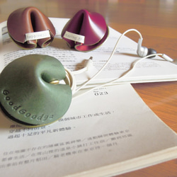 Fortune Cookie幸運餅耳機集線器 / 捲線器 / 集線釦 / 禮贈品 / 婚禮小物 / 交換禮物 第4張的照片