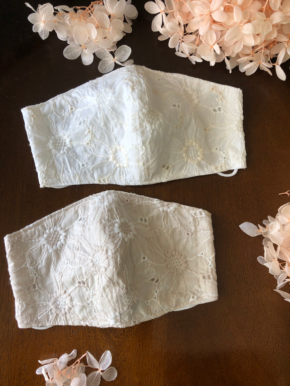 シルクとマーガレットの刺繍レース　立体マスク　オフホワイト　白 4枚目の画像