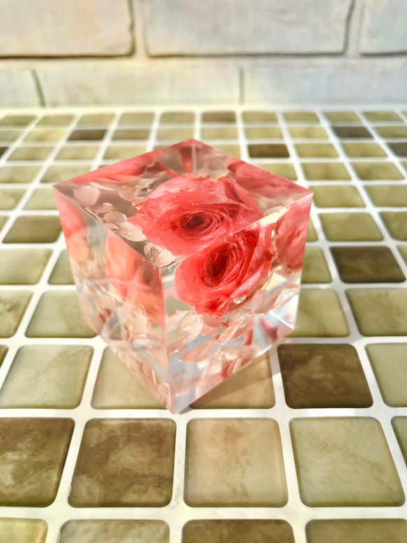 煌めくクリスタルハーバリウム〜pink rose〜 1枚目の画像