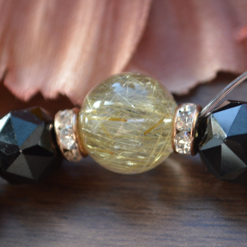 ルチルクォーツ彫物（如意）