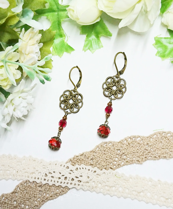 リングのお花のアンティーク風ピアス ピアス（フック・チェーン） はが 