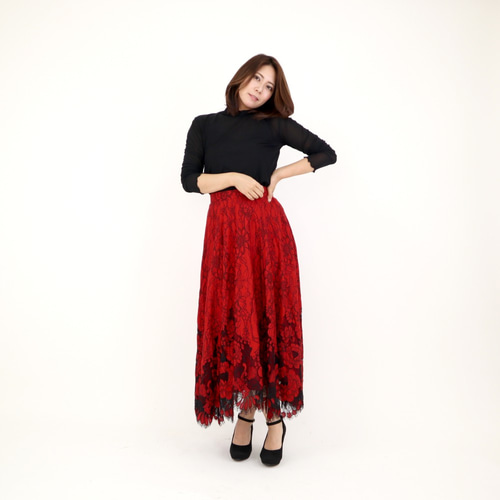 ♡再々入荷♡ドローイングフラワーレーススカート（レッド