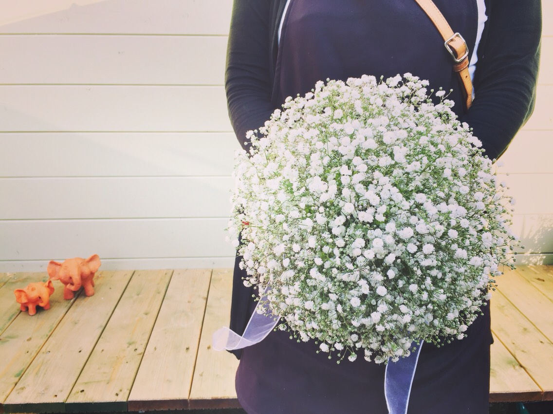 予約制   オーダー かすみ草のブーケ 生花