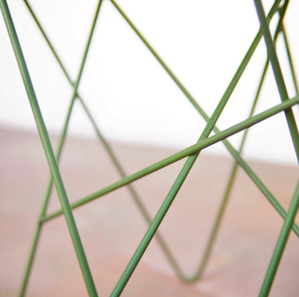 wire side table olive green 7枚目の画像