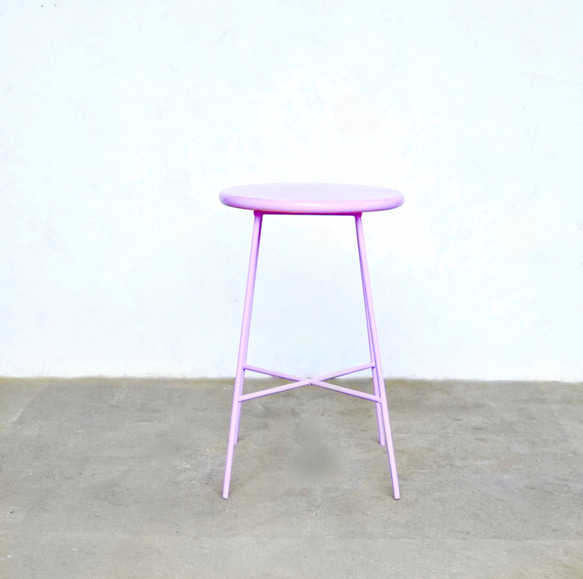 iron color stool light pink 1枚目の画像