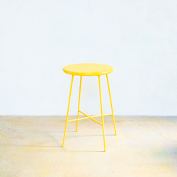 iron color stool  yellow 2枚目の画像