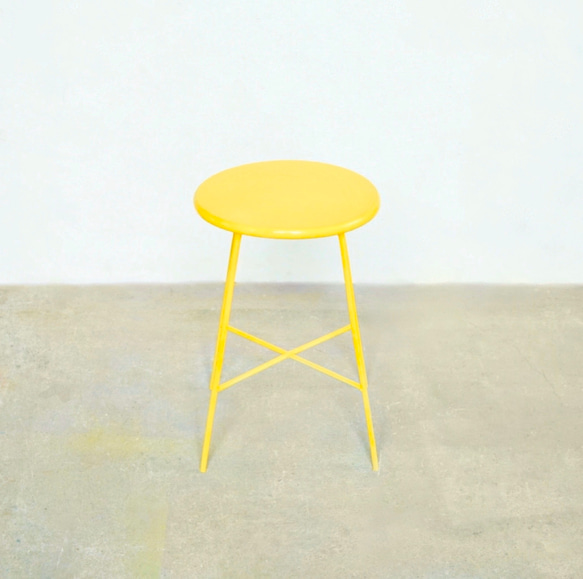 iron color stool  yellow 3枚目の画像