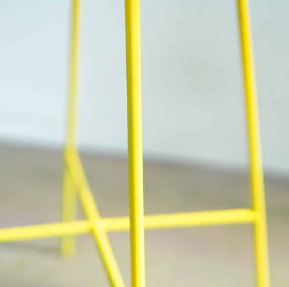 iron color stool  yellow 4枚目の画像