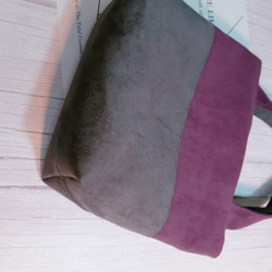 【Play Color】質感灰紫撞色麂皮絨  金屬拉鍊休閒手提包(秋冬限定款) 第4張的照片