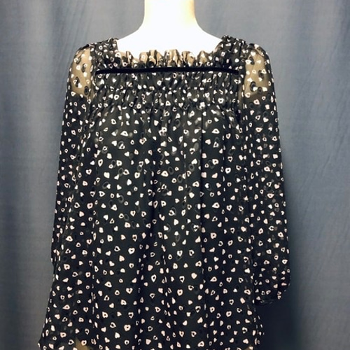 シフォンジャガードハート柄チュニック／黒×ピンク チュニック 紫木蓮