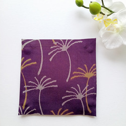 （4）着物リメイクのアクセサリートレイ シックな紫 花柄 ギフト 3枚目の画像