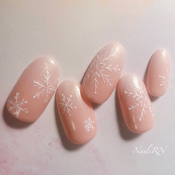 オーダーネイルチップNo.99 冬 大人キラキラ 雪の結晶 クリスマス オーダーネイルチップNo.99 冬 大人キラキラ 手書き雪の結晶デザイン