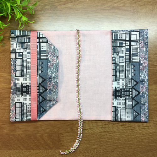 リバティ ブックカバー[文庫本] ＊Tudor Belle Blue＊ リバティ生地