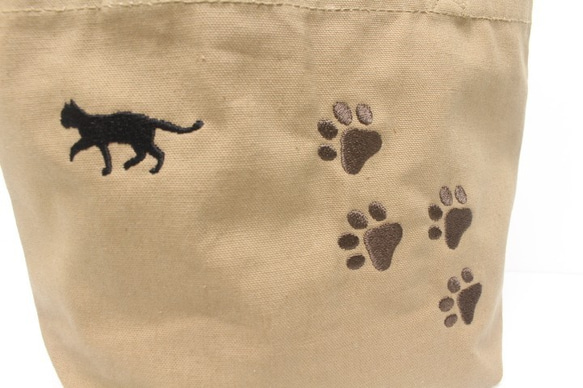 　 MZ刺繍デザイン　怒った猫　トートバッグ（Ｓ） 5枚目の画像