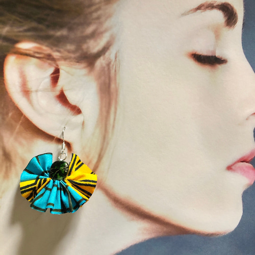 bi colour アフリカ布ピアス ピアス（フック・チェーン） Sunny