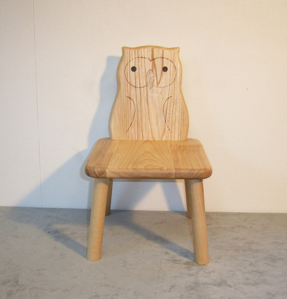 フクロウ椅子 2枚目の画像