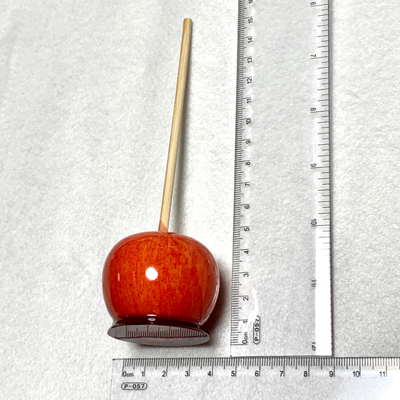 姫リンゴ飴の食品サンプル　色明るめ　業務用　リアルサイズ　 2枚目の画像